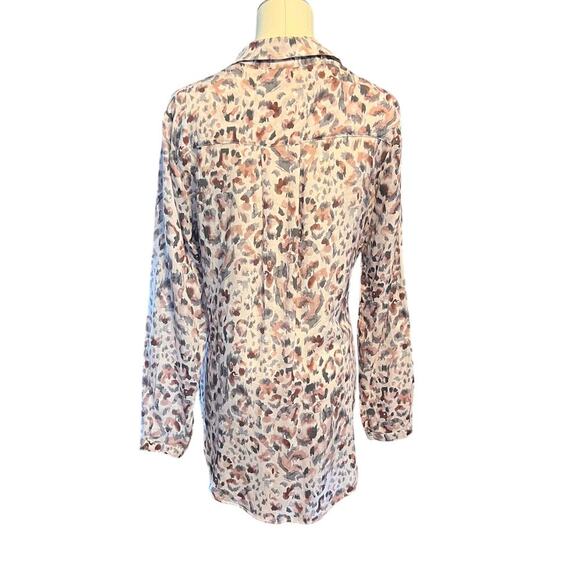 Bella Dahl Brown/Tan Animal Print High/Low Women's Button Down.  Size Small - Picture 2 of 7